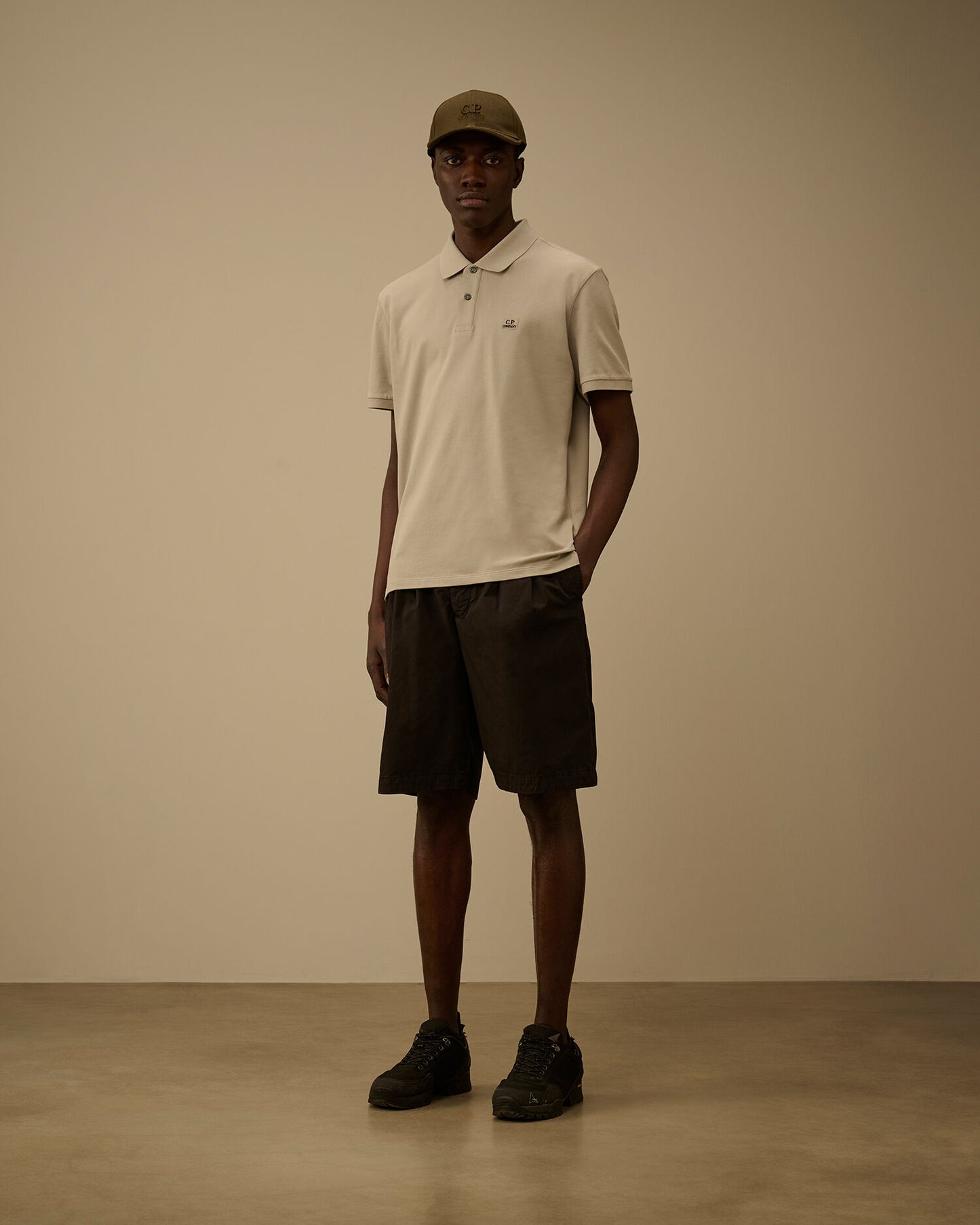 Cotton Gabardine Loose Pinces Shorts, BLACK