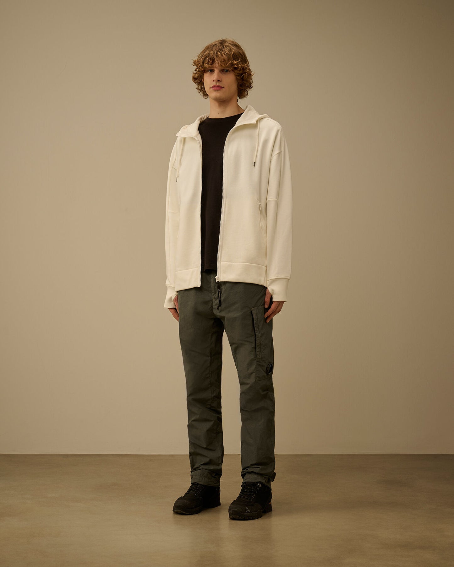 Diagonal Raised Fleece Goggle Sweatshirt, GAUZE WHITE
