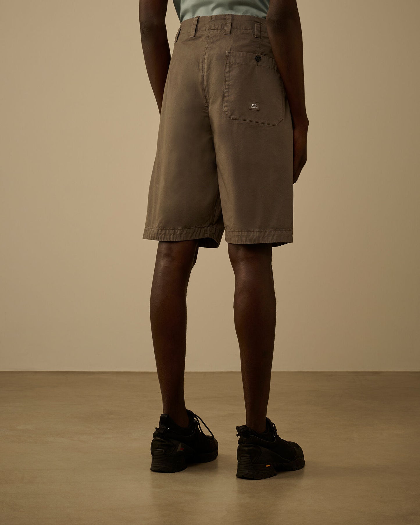 Cotton Gabardine Loose Pinces Shorts, GUNMETAL - GREY