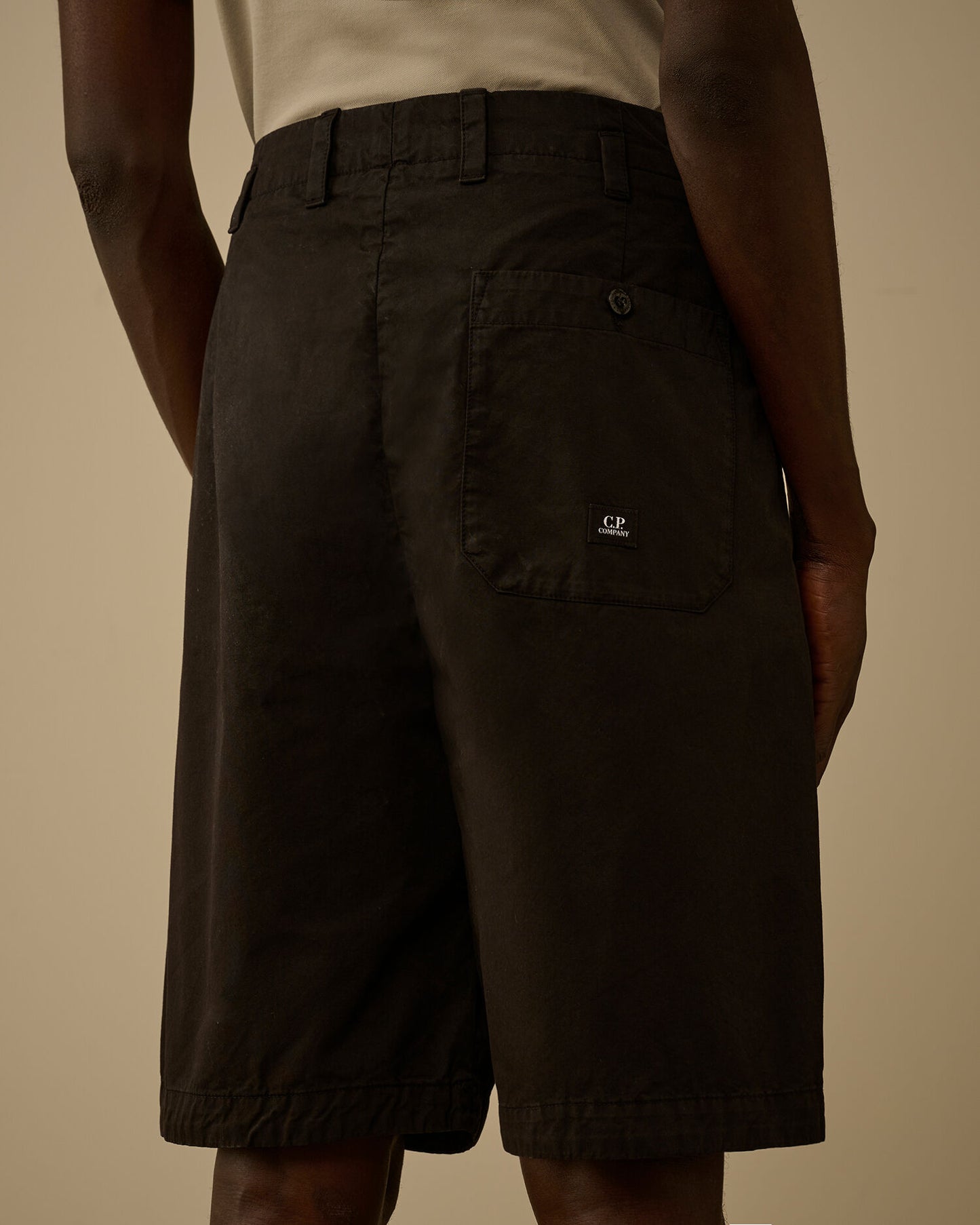 Cotton Gabardine Loose Pinces Shorts, BLACK
