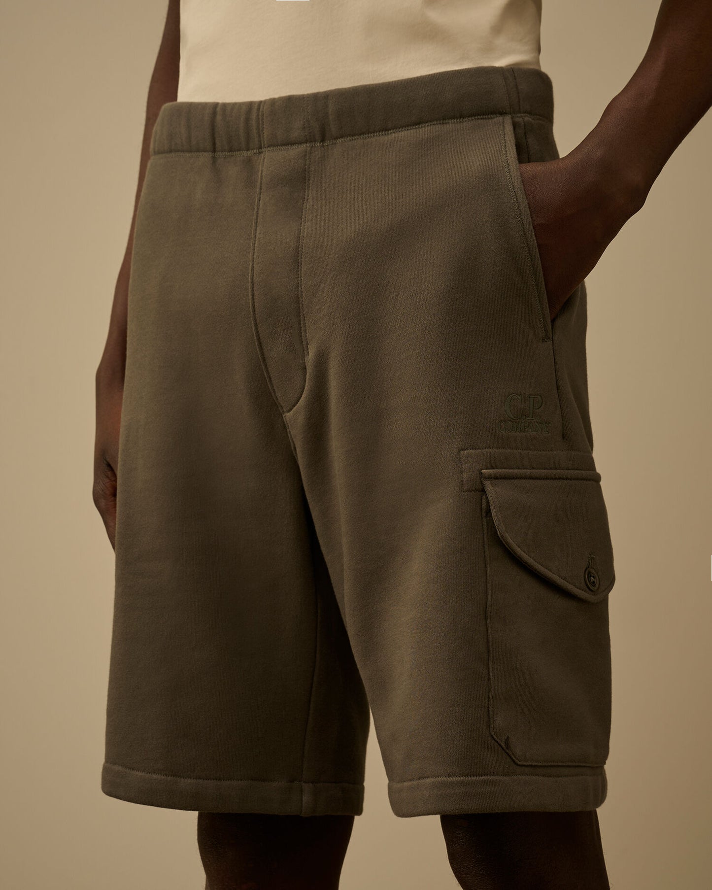 Diagonal Raised Fleece Cargo Sweatshorts, GUNMETAL - GREY