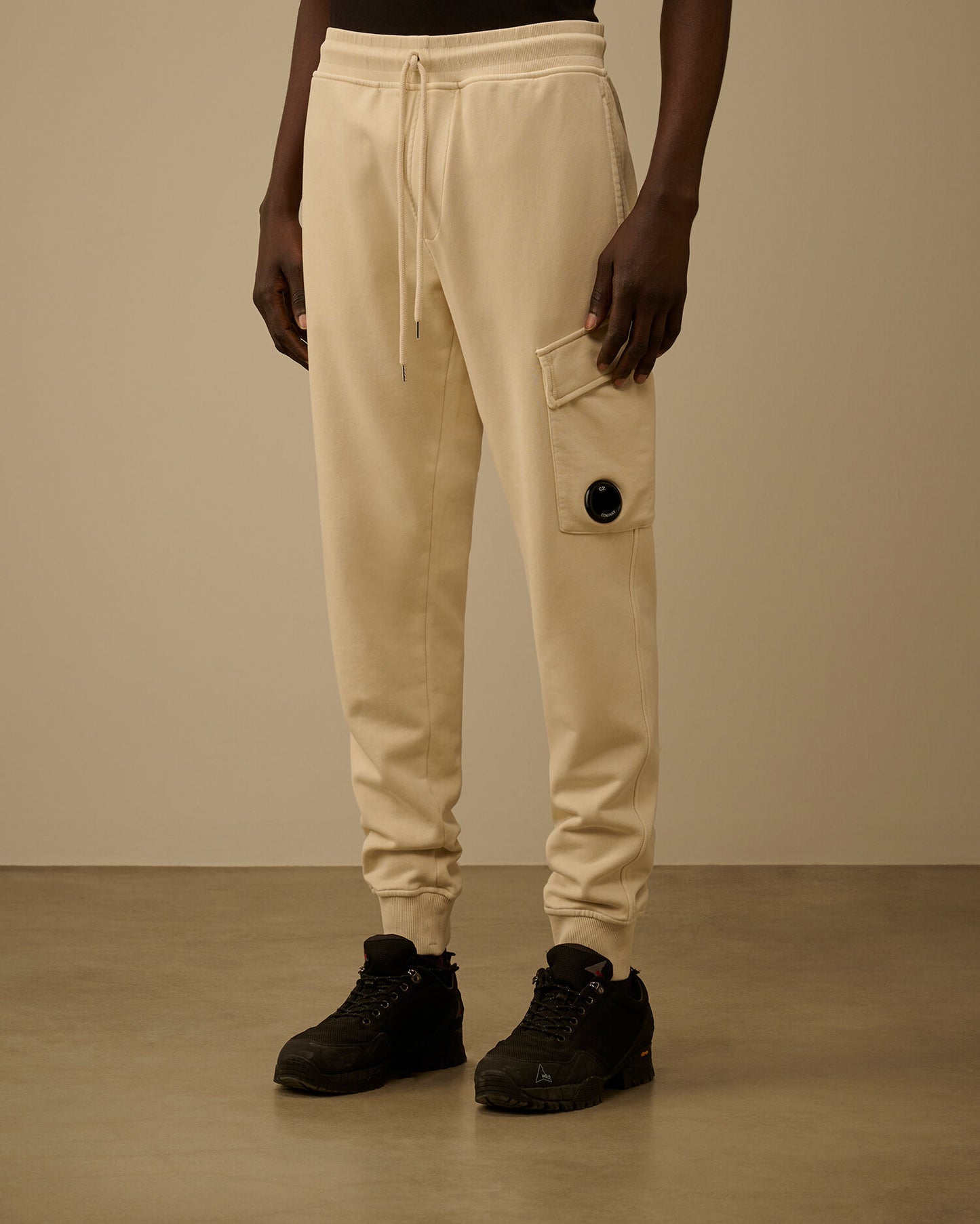 Cotton Diagonal Fleece Cargo Lens Sweatpants, FROZEN DEW - WHITE