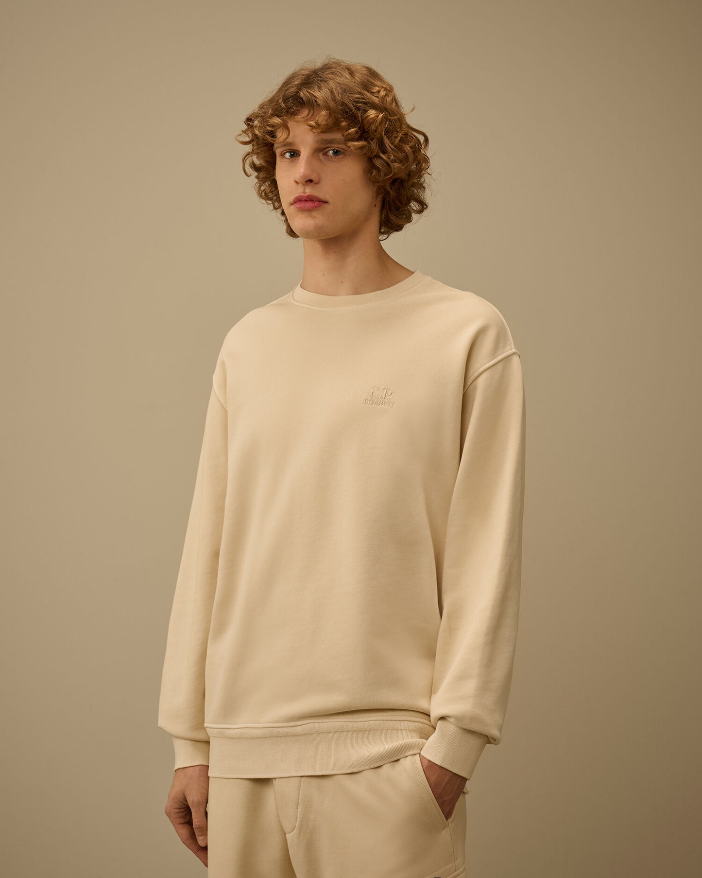 Cotton Diagonal Fleece Resist Dyed Crewneck Logo Sweatshirt, FROZEN DEW - WHITE