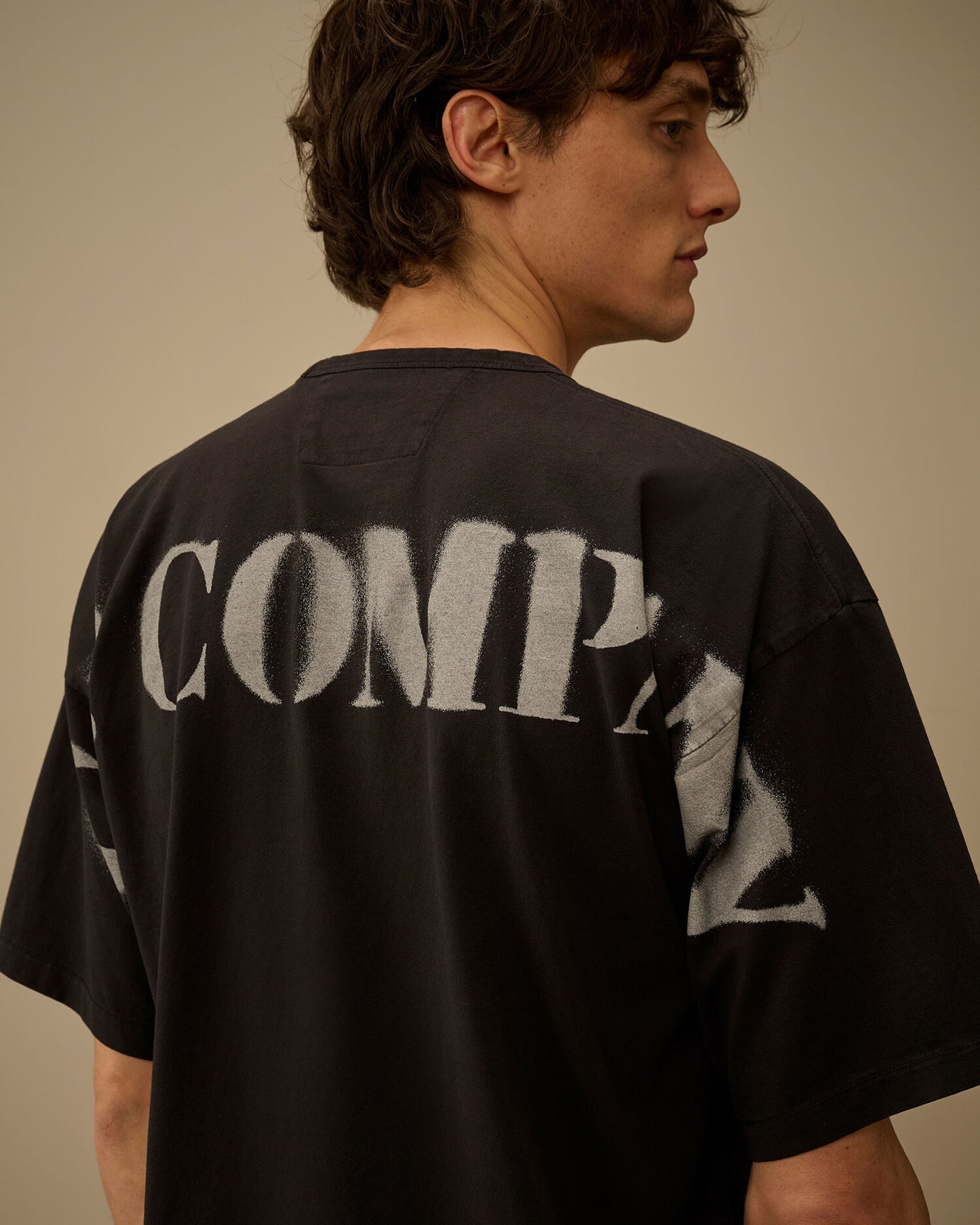 1020 Jersey Short Sleeve Stencil T-Shirt, BLACK