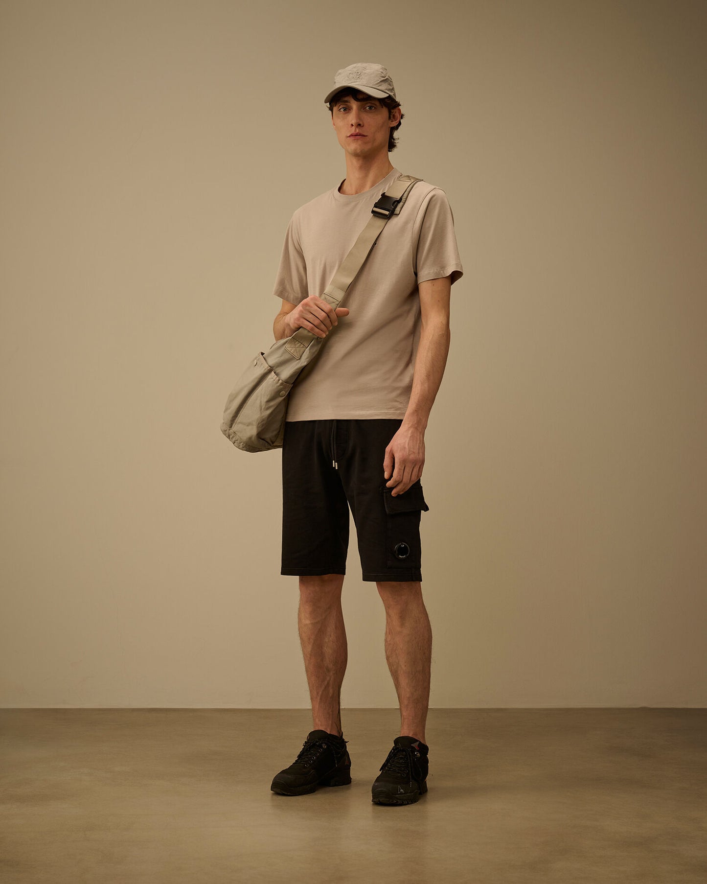 Light Fleece Cargo Lens Sweatshorts, BLACK