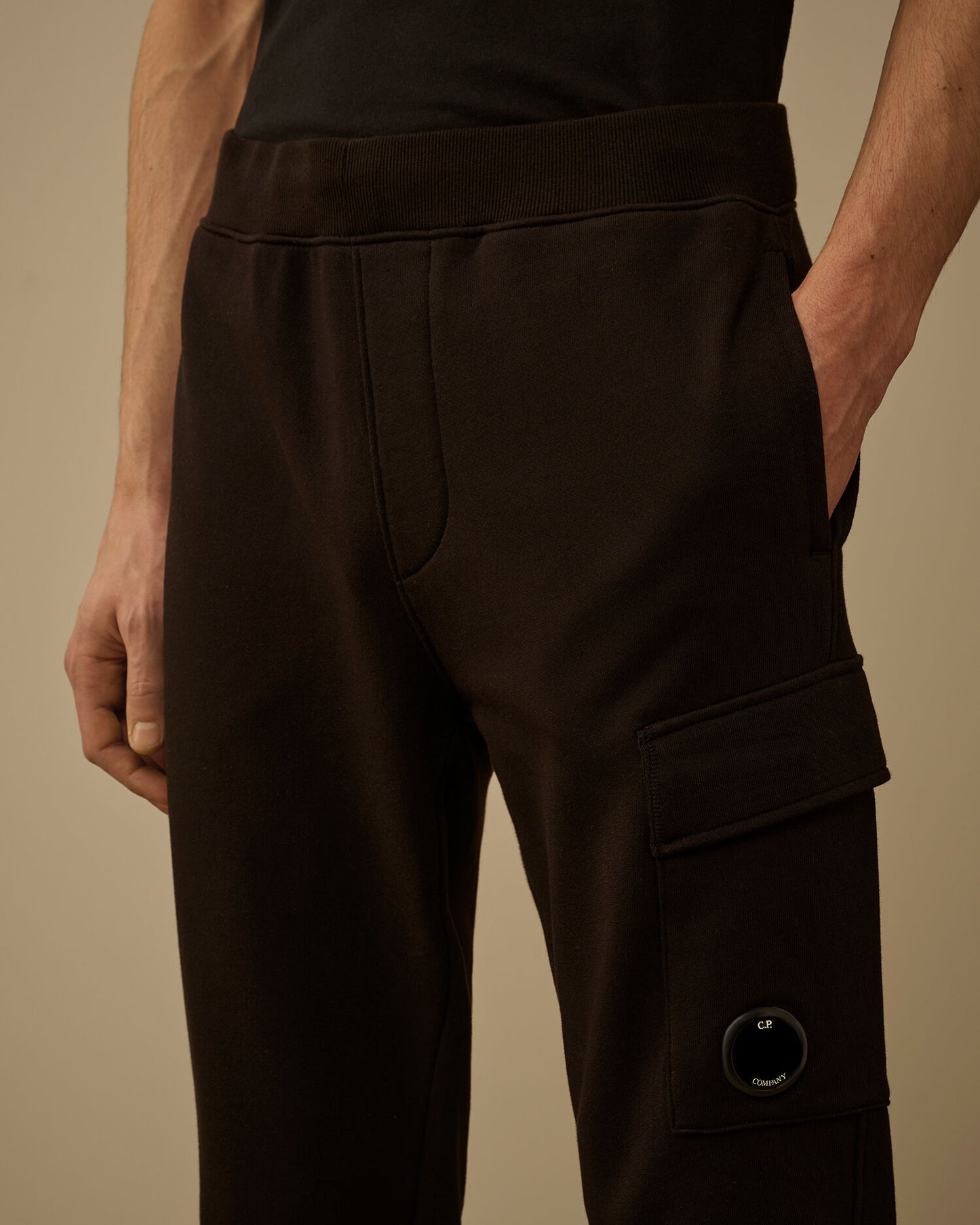 Diagonal Raised Fleece Cargo Lens Sweatpants, BLACK