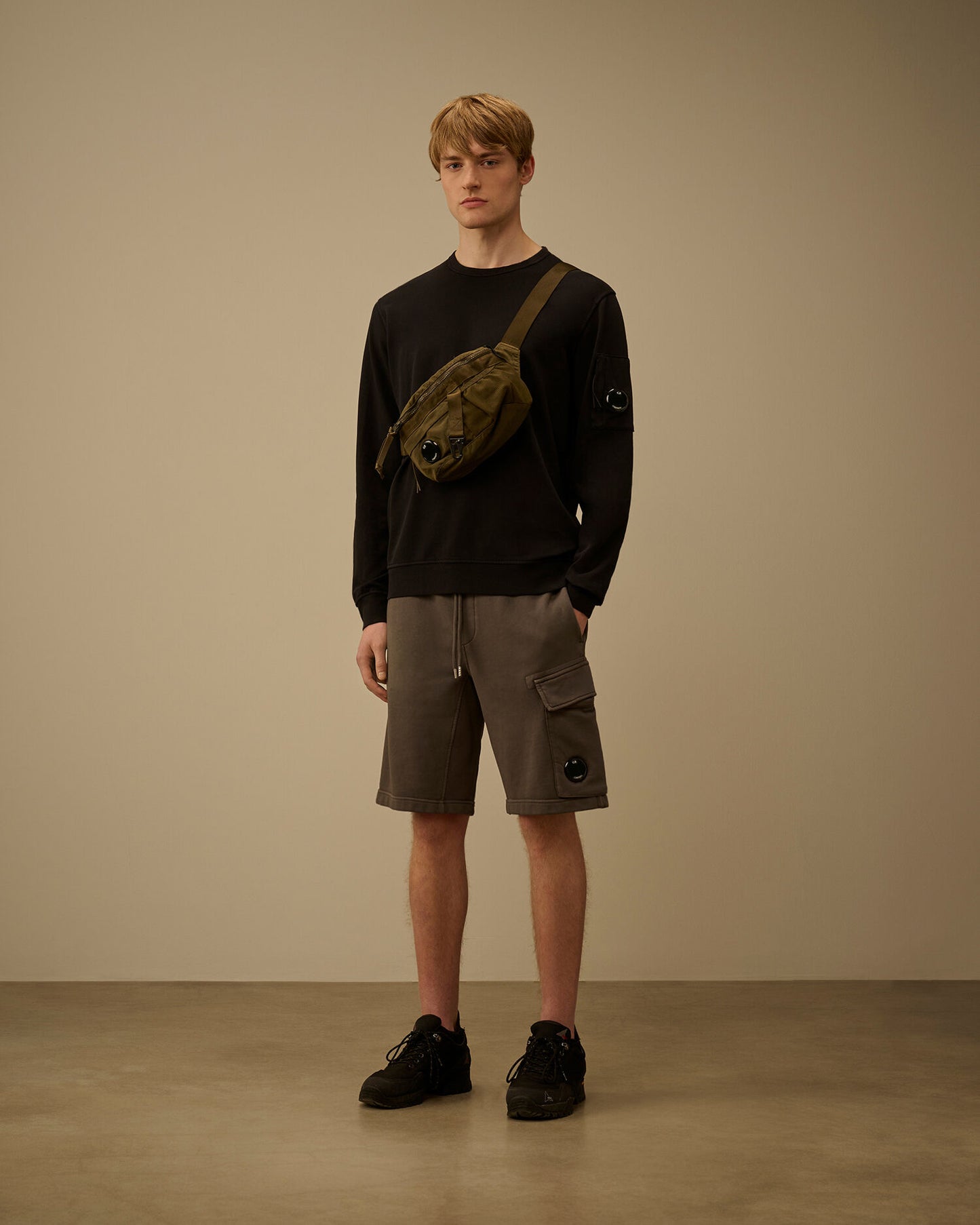 Light Fleece Crewneck Sweatshirt, BLACK