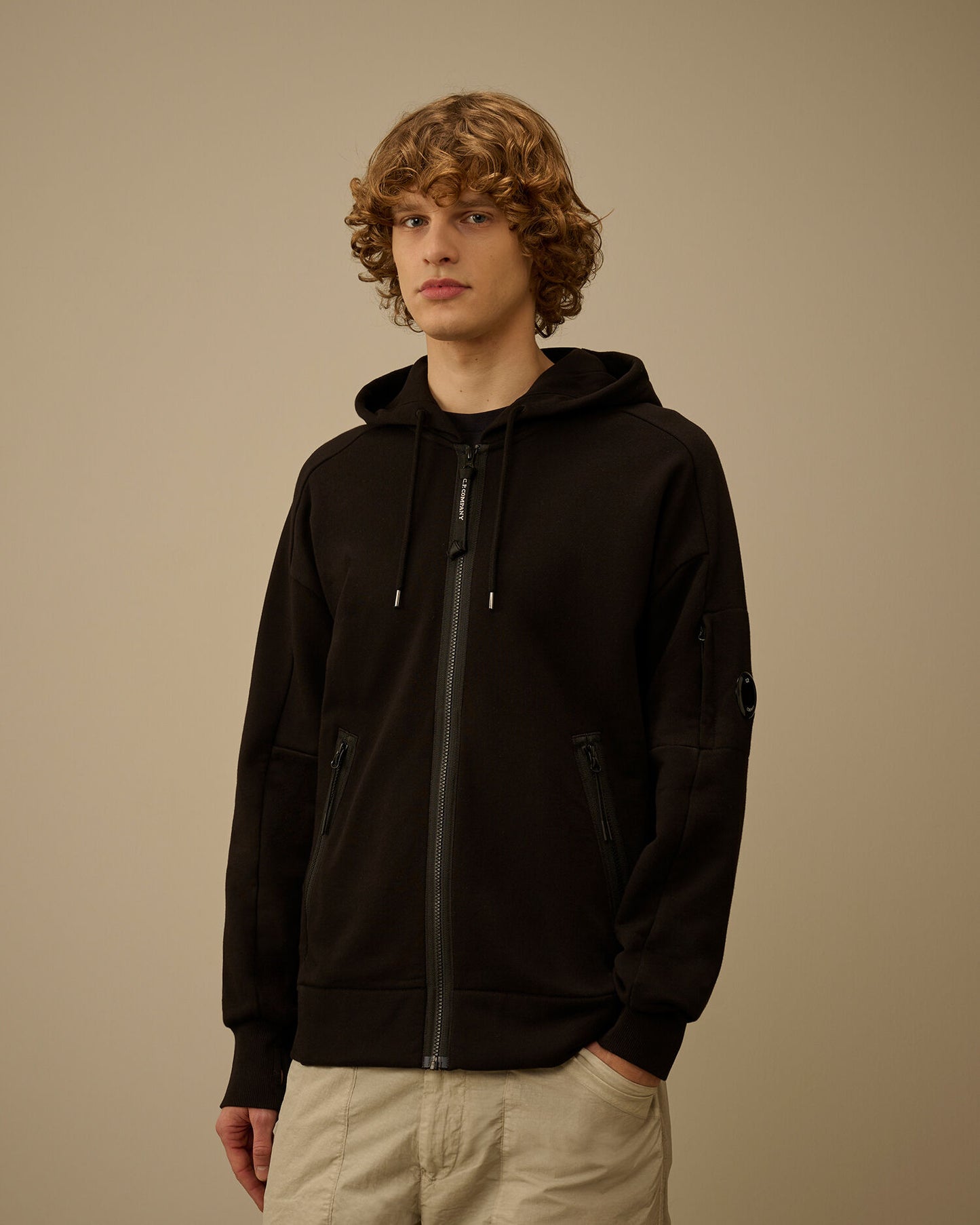 Diagonal Raised Fleece Zip Hooded Lens Sweatshirt, BLACK